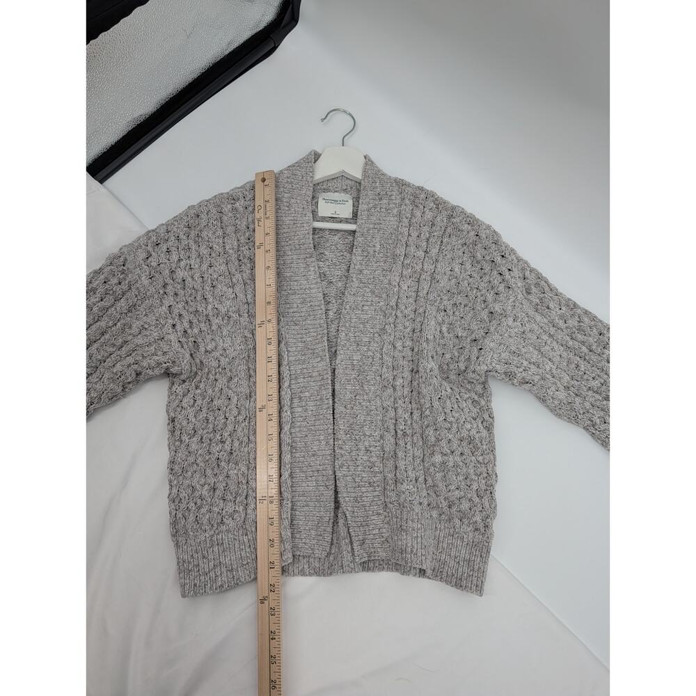 Abercrombie & Fitch Light Gray Chunky Knit Cardigan - Picture 5 of 6